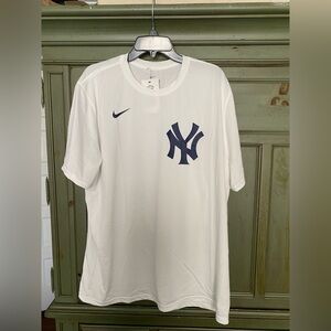 NWT Nike Men's Short Sleeve Tee